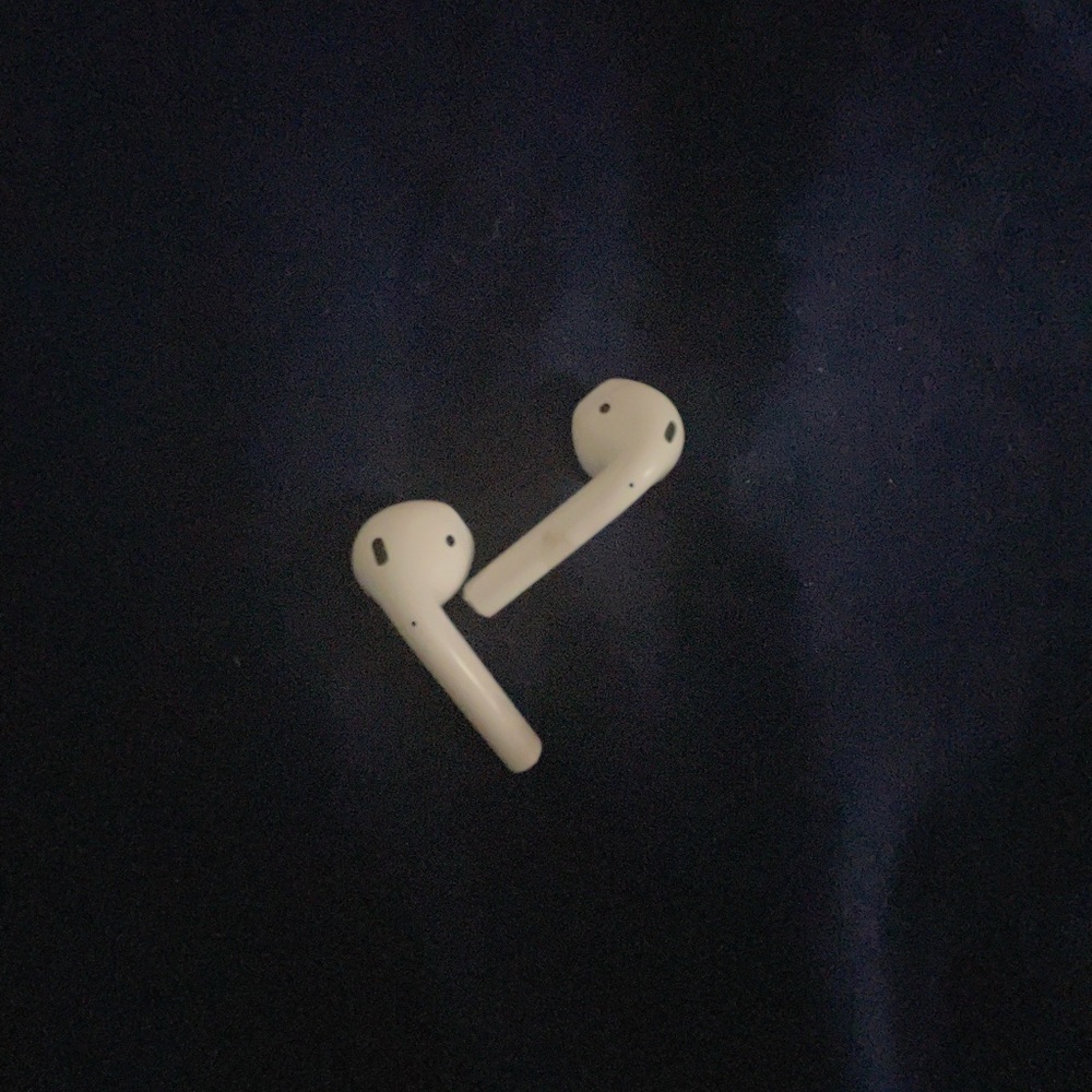 Used gen 2 AirPods ONLY NO CASE